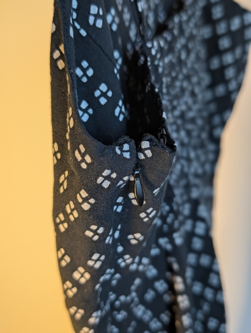 Old Navy Black & White Geometric Print Mini Cami Dress - Medium - Picture 8 of 8